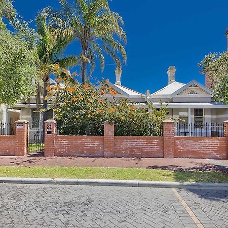 Myozexp Palmerston Lodge Perth Exterior foto