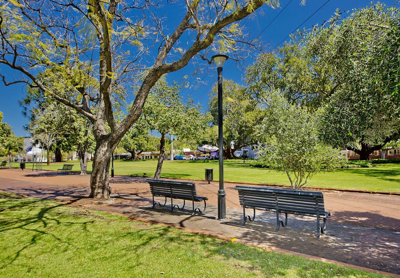 Myozexp Palmerston Lodge Perth Exterior foto